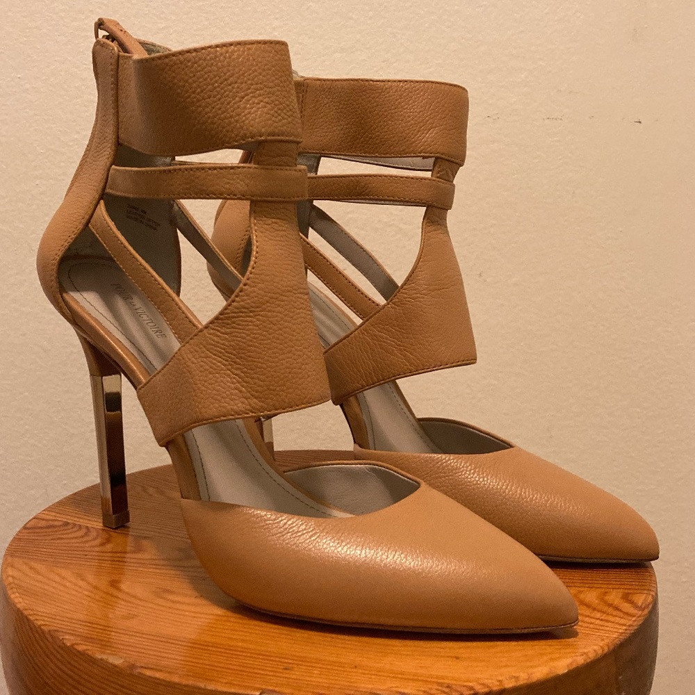 Pour La Victoire Zanie Tan Caged Heels - Picture 3 of 7